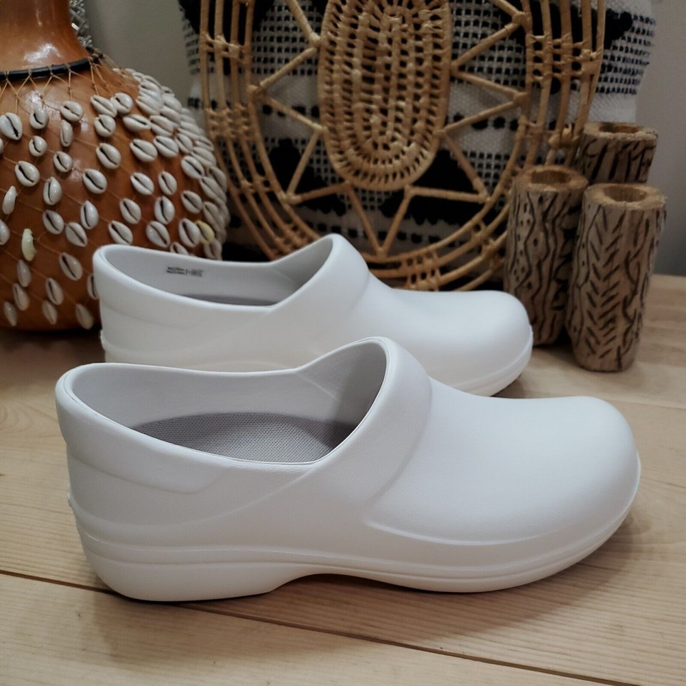 Crocs Neria Pro II Clog Work Slip On SR Shoes 205384 White Nursing Women’s Sz 10